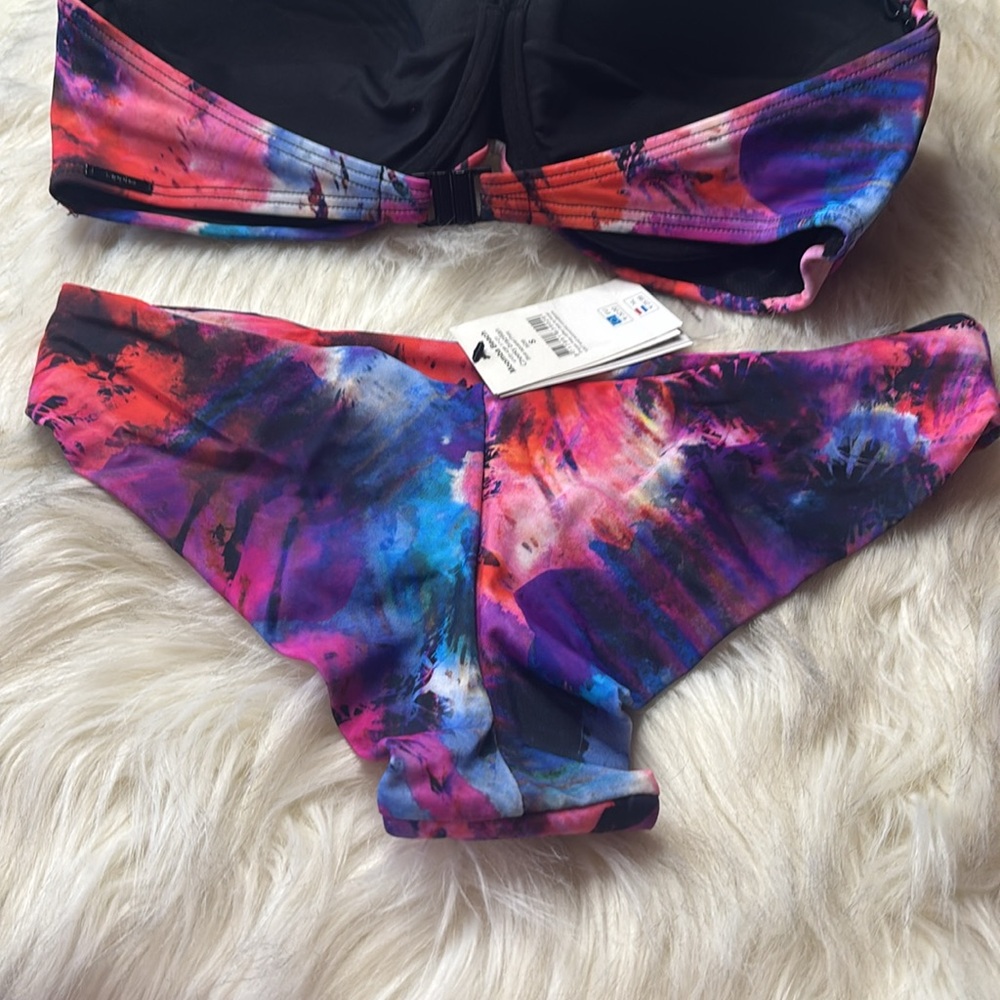 🆕 Sapph Beach 
  2 piece Top medium with push up 
Bottom Size small - Picture 2 of 8